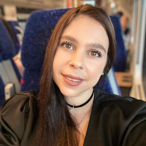 300x300 - יאנה פישביין